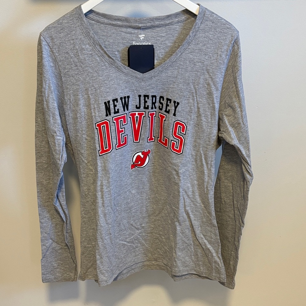 Fanatics Gray New Jersey Devils Long Sleeve Tee.